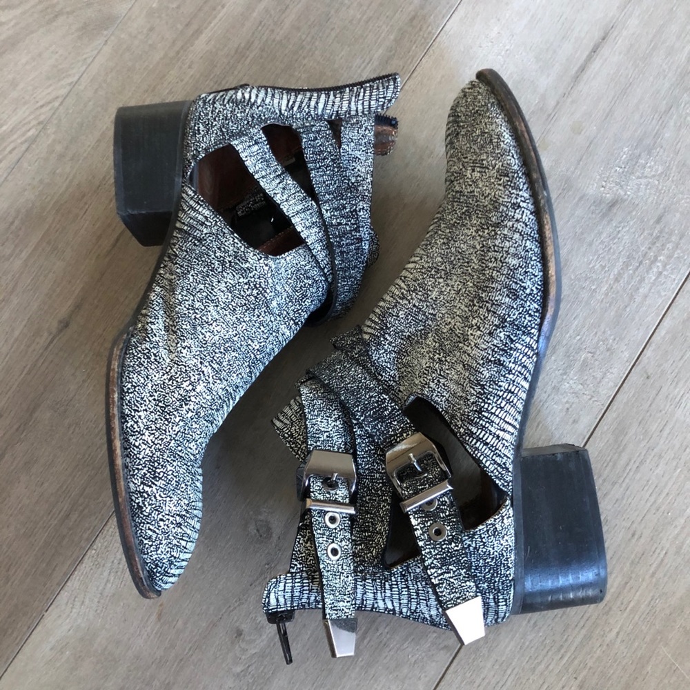 Jeffrey Campbell Snake Skin Buckle Ankle Booties 9